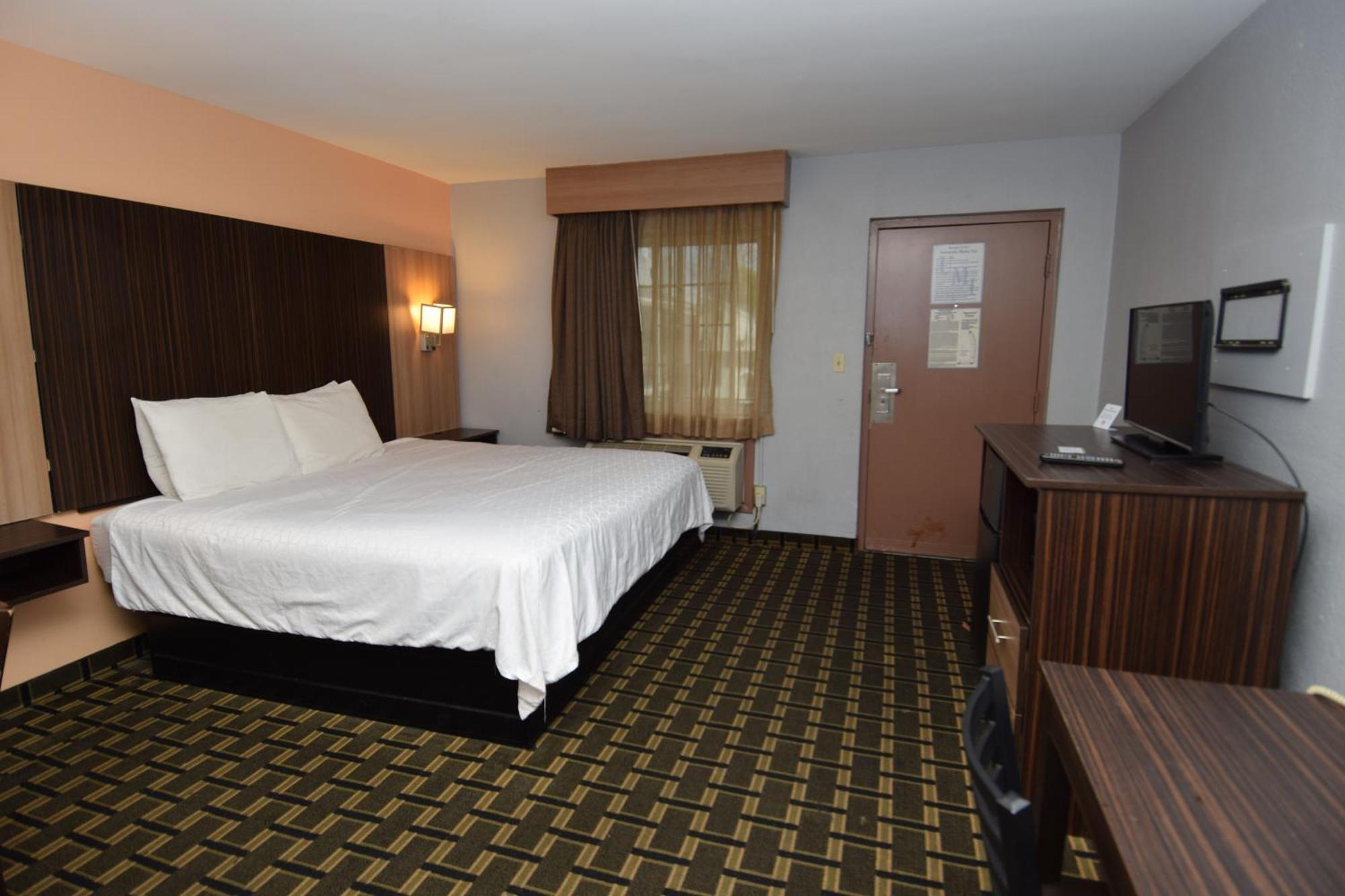 University Manor Inn Бъфало Екстериор снимка