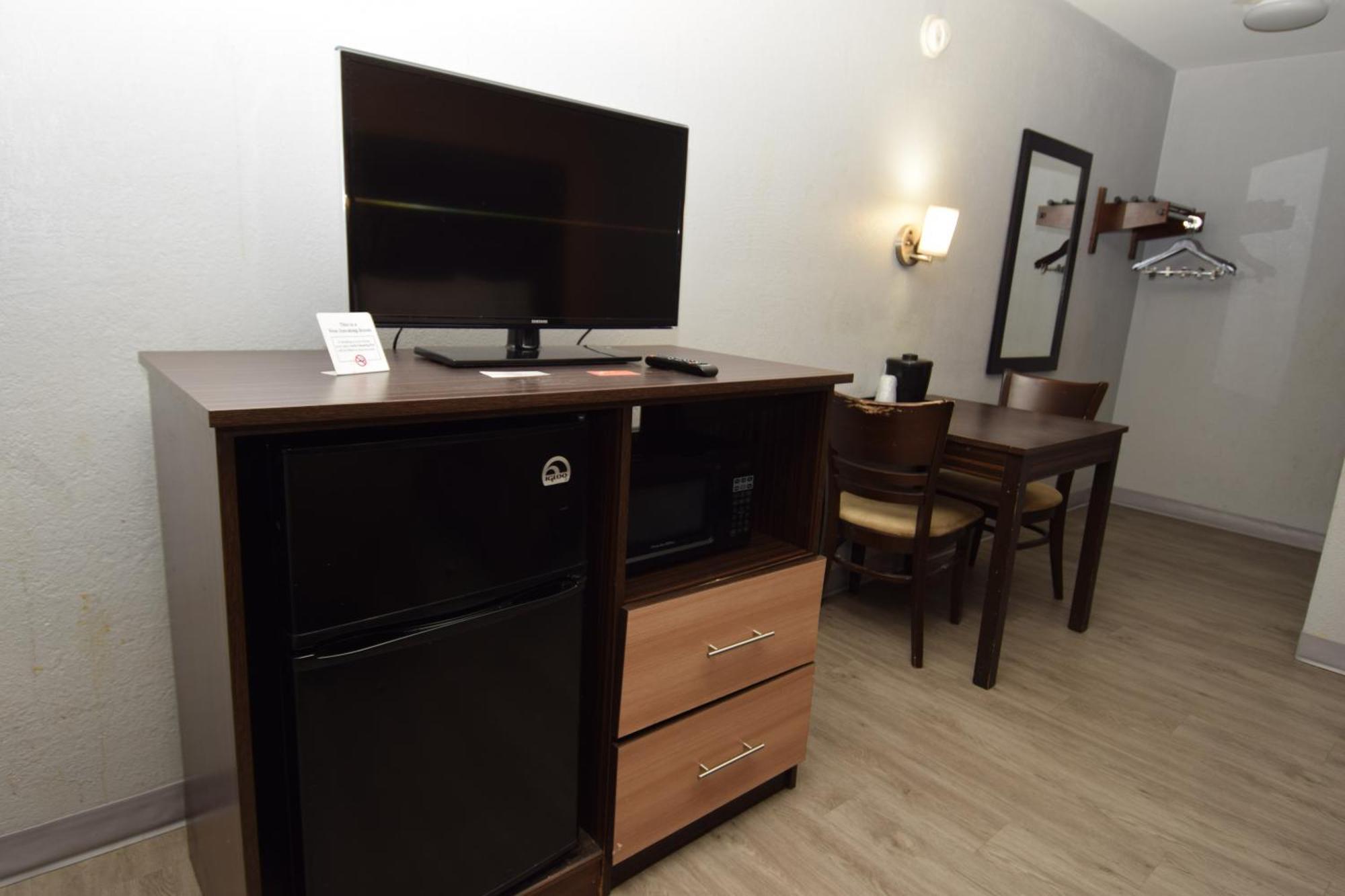 University Manor Inn Бъфало Екстериор снимка